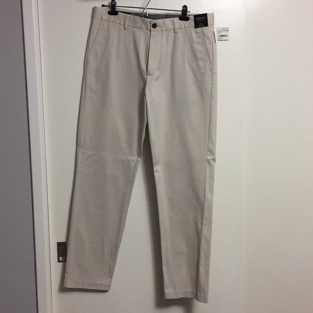 Nordstrom Men’s ship slim fit khaki pants NWT